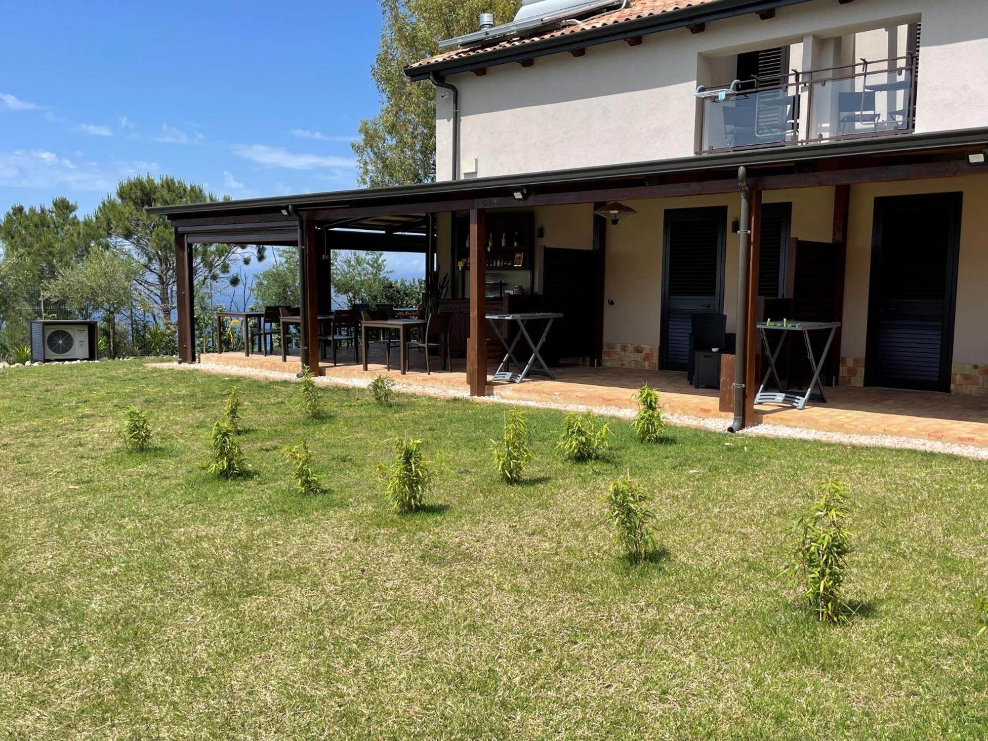 Casa Natura 40 Parghelia Esterno foto